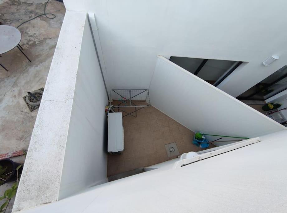 Typical House Faro Downtown Private Entrance Villa Bagian luar foto